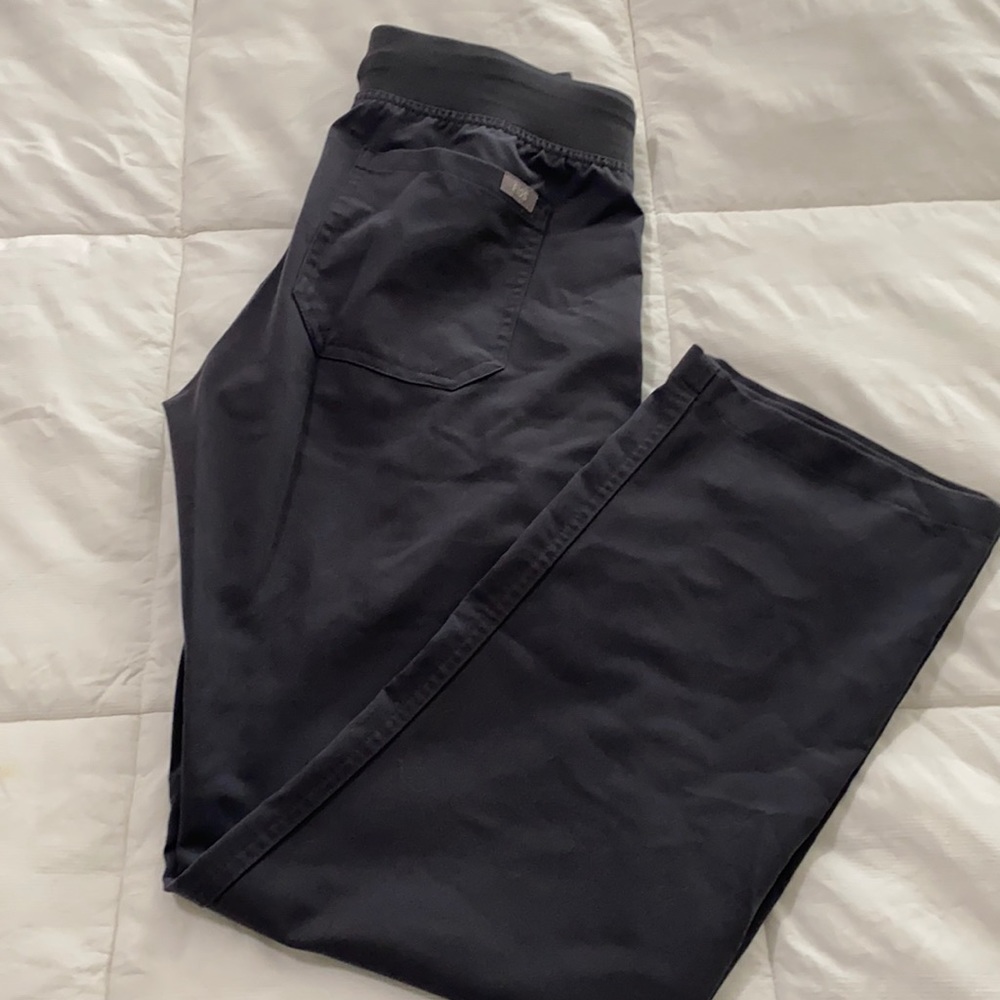 FIGS Scrub Pants Livingston XS Petite- charcoal